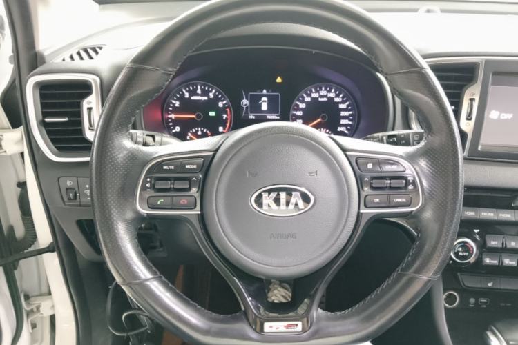 Used Kia KX5 2017 1.6T Automatic Two-Wheel Drive 15th Anniversary Special Edition DLX Steering Wheel