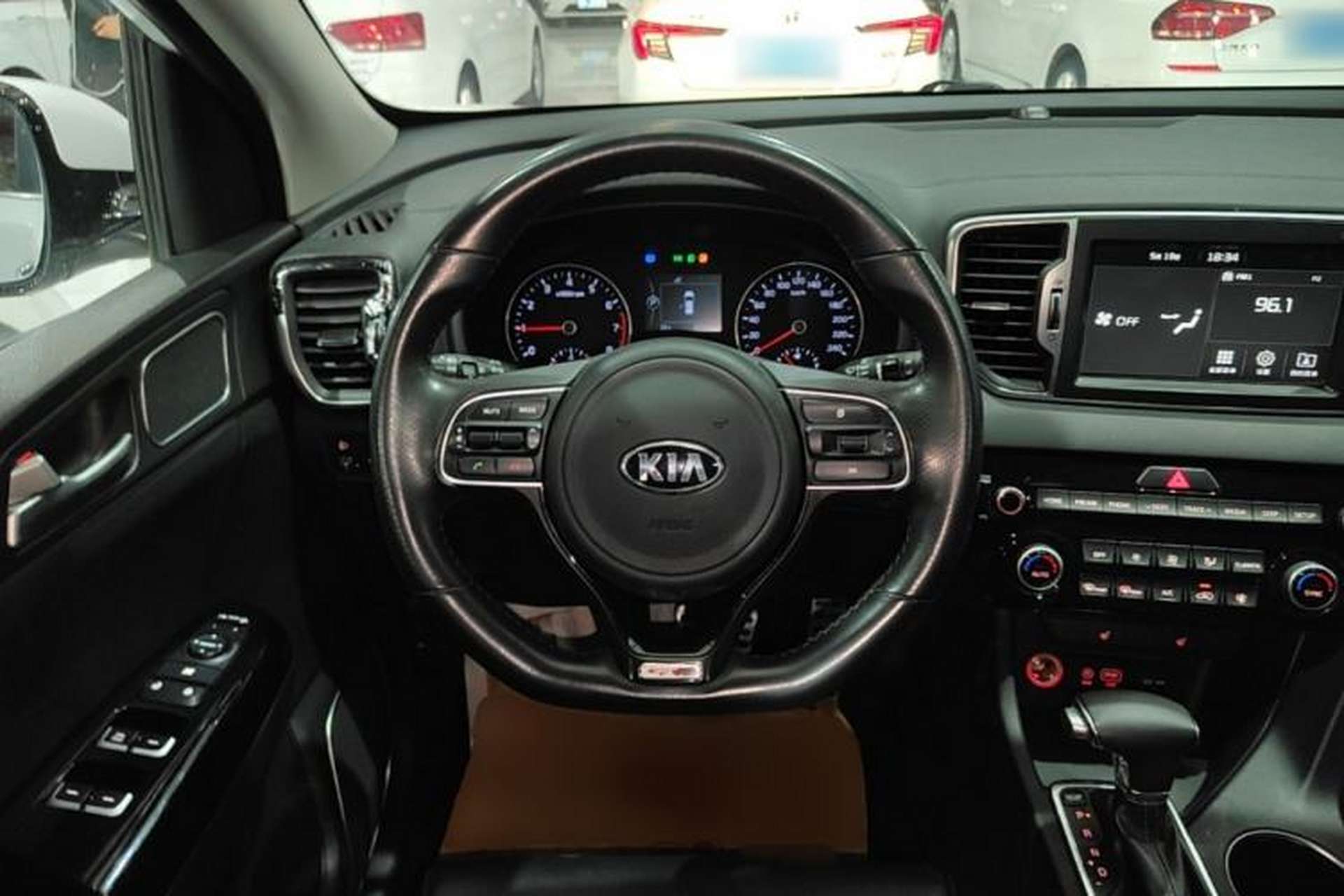 Used Kia KX5 2017 1.6T Automatic Two-Wheel Drive 15th Anniversary Special Edition DLX Steering Wheel