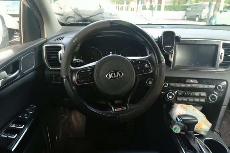 Used Kia KX5 2017 1.6T Automatic Two-Wheel Drive 15th Anniversary Special Edition DLX Steering Wheel