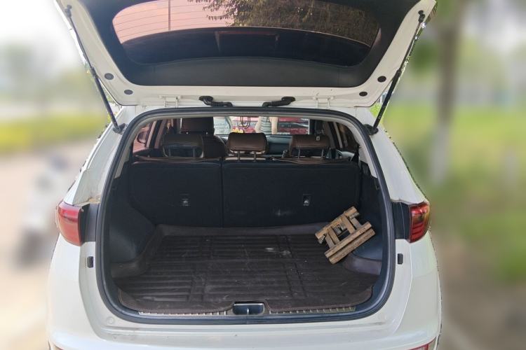 Used Kia KX5 2017 1.6T Automatic Two-Wheel Drive 15th Anniversary Special Edition DLX Trunk