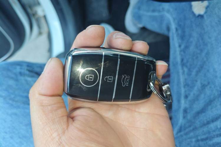 Used Kia KX5 2017 1.6T Automatic Two-Wheel Drive 15th Anniversary Special Edition DLX Vehicle Key