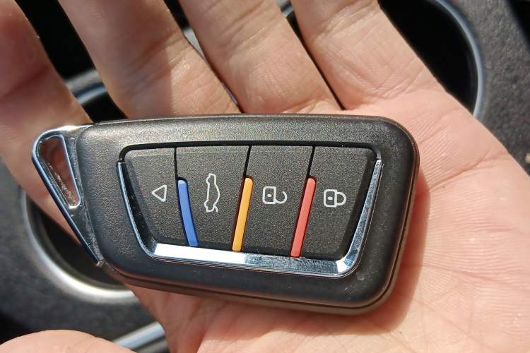 Used Kia KX5 2017 1.6T Automatic Two-Wheel Drive 15th Anniversary Special Edition DLX Vehicle Key
