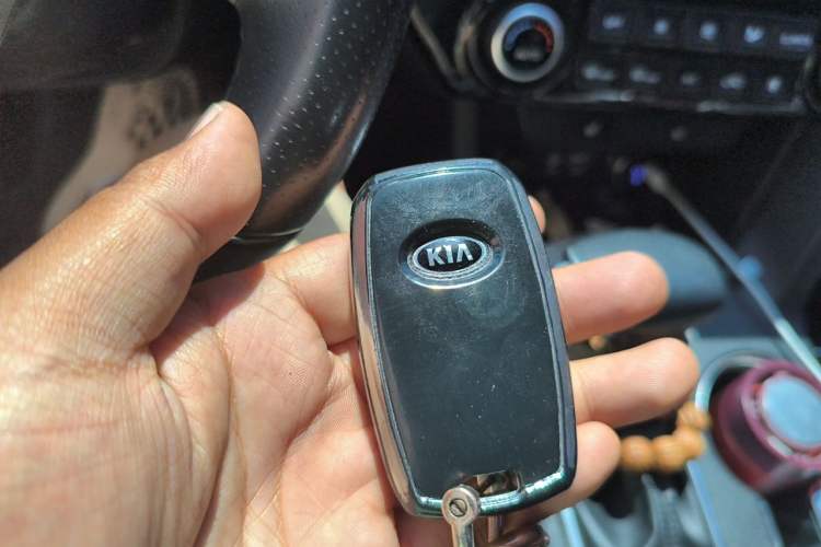 Used Kia KX5 2017 1.6T Automatic Two-Wheel Drive 15th Anniversary Special Edition DLX Vehicle Key