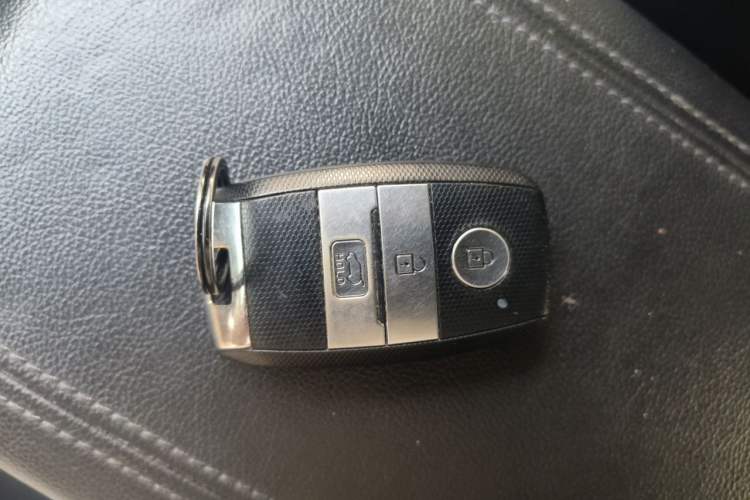 Used Kia KX5 2017 1.6T Automatic Two-Wheel Drive 15th Anniversary Special Edition DLX Vehicle Key