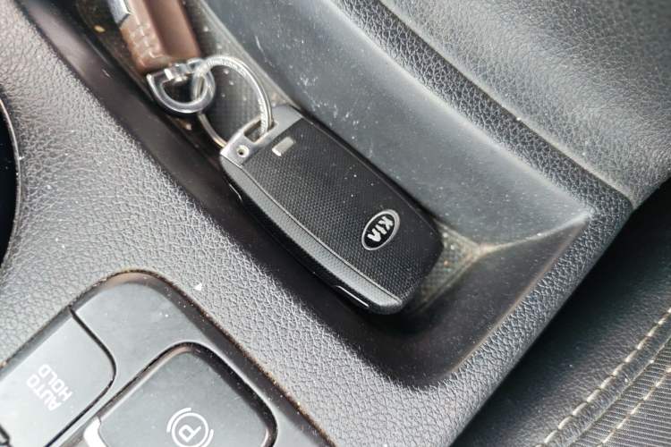 Used Kia KX5 2017 1.6T Automatic Two-Wheel Drive 15th Anniversary Special Edition DLX Vehicle Key