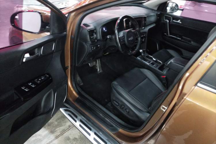 Used Kia KX5 2017 1.6T Automatic Two-Wheel Drive 15th Anniversary Special Edition DLX Driver Seat