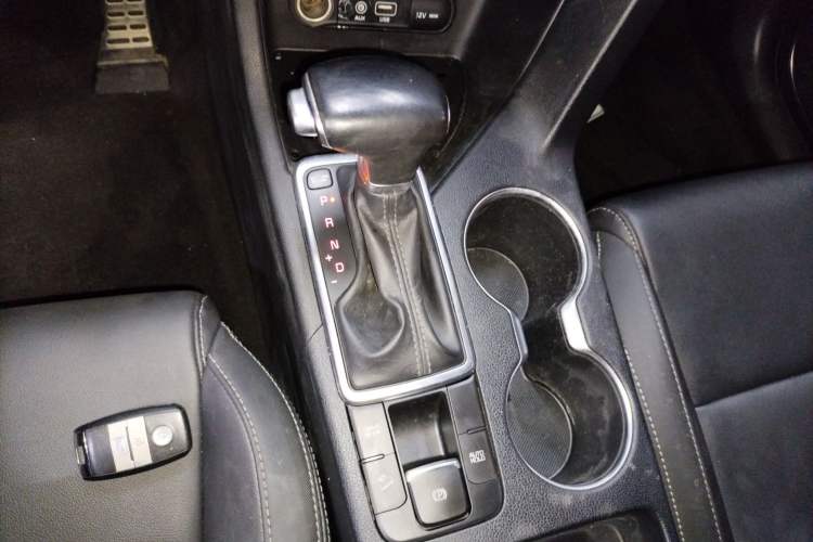 Used Kia KX5 2017 1.6T Automatic Two-Wheel Drive 15th Anniversary Special Edition DLX Gear Lever