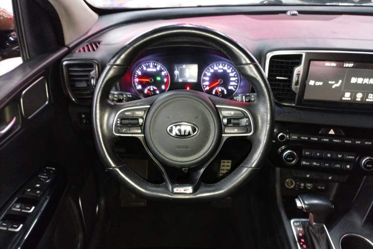 Used Kia KX5 2017 1.6T Automatic Two-Wheel Drive 15th Anniversary Special Edition DLX Steering Wheel