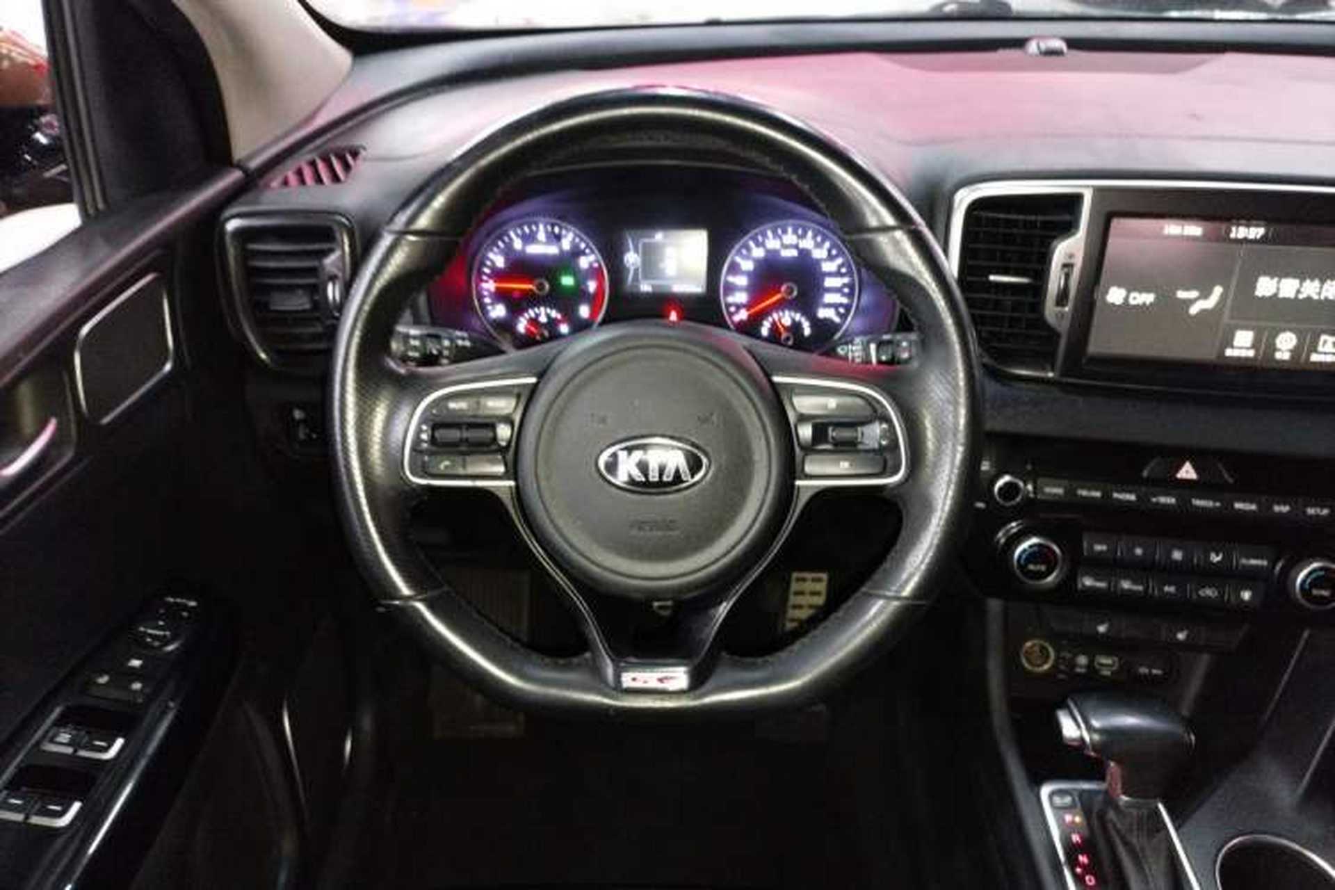 Used Kia KX5 2017 1.6T Automatic Two-Wheel Drive 15th Anniversary Special Edition DLX Steering Wheel