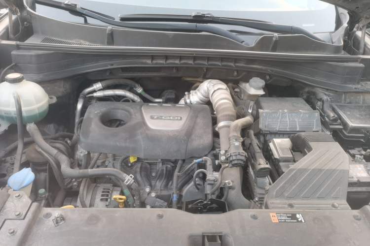 Used Kia KX5 2019 1.6T Automatic Two-Wheel Drive Luxury Edition Engine Bay