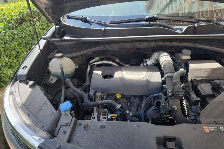 Used Kia KX5 2019 1.6T Automatic Two-Wheel Drive Luxury Edition Engine Bay Right
