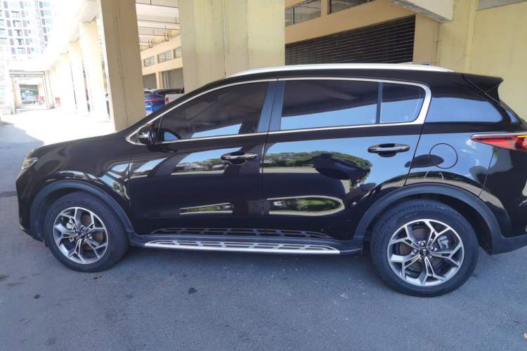 Used Kia KX5 2019 1.6T Automatic Two-Wheel Drive Luxury Edition Exterior 3