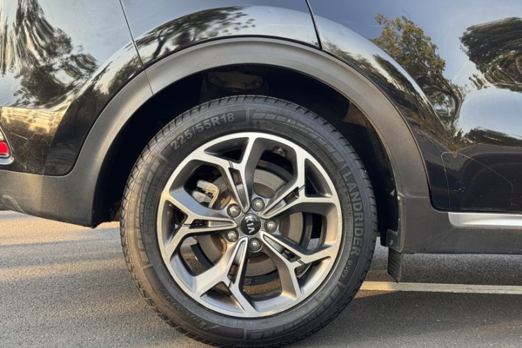 Used Kia KX5 2019 1.6T Automatic Two-Wheel Drive Luxury Edition Exterior 3