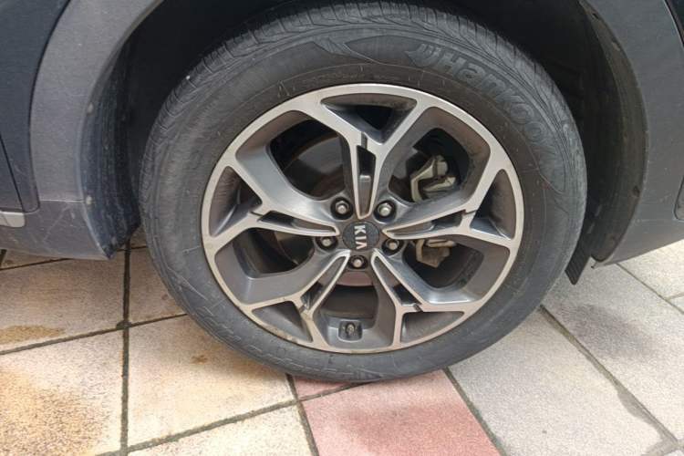Used Kia KX5 2019 1.6T Automatic Two-Wheel Drive Luxury Edition Exterior 7