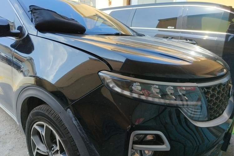Used Kia KX5 2019 1.6T Automatic Two-Wheel Drive Luxury Edition Front Right 45 Deg