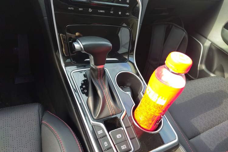 Used Kia KX5 2019 2.0L Automatic 2WD Comfort Edition Gear Lever