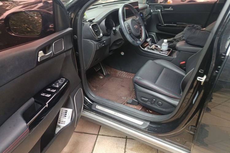 Used Kia KX5 2019 1.6T Automatic Two-Wheel Drive Luxury Edition Interior 3