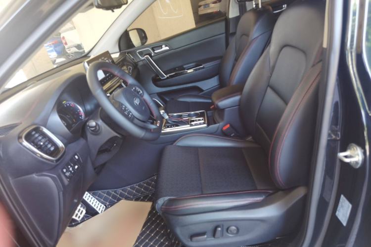 Used Kia KX5 2019 1.6T Automatic Two-Wheel Drive Luxury Edition Interior 5