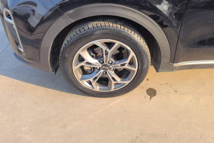 Used Kia KX5 2019 1.6T Automatic Two-Wheel Drive Luxury Edition Left Front Wheel Hub