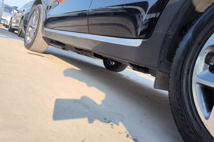 Used Kia KX5 2019 1.6T Automatic Two-Wheel Drive Luxury Edition Left Side Sill