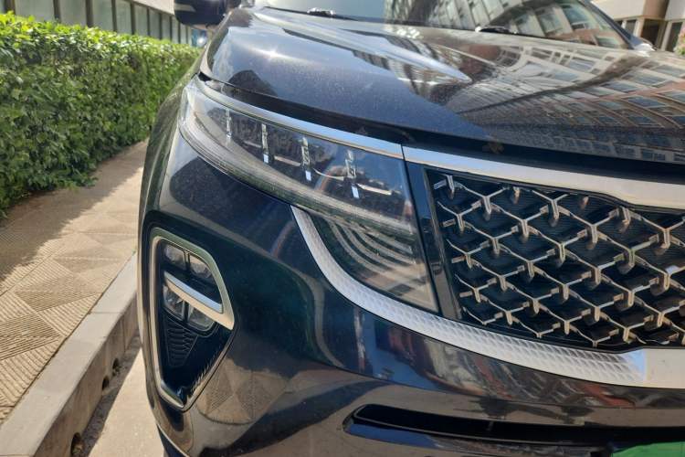 Used Kia KX5 2019 1.6T Automatic Two-Wheel Drive Luxury Edition Right Front Headlight