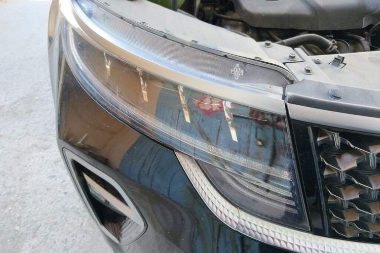 Used Kia KX5 2019 1.6T Automatic Two-Wheel Drive Luxury Edition Right Front Headlight
