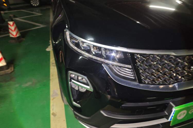 Used Kia KX5 2019 1.6T Automatic Two-Wheel Drive Luxury Edition Right Front Headlight