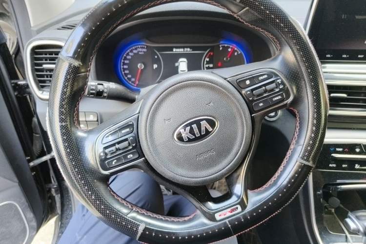 Used Kia KX5 2019 1.6T Automatic Two-Wheel Drive Luxury Edition Steering Wheel