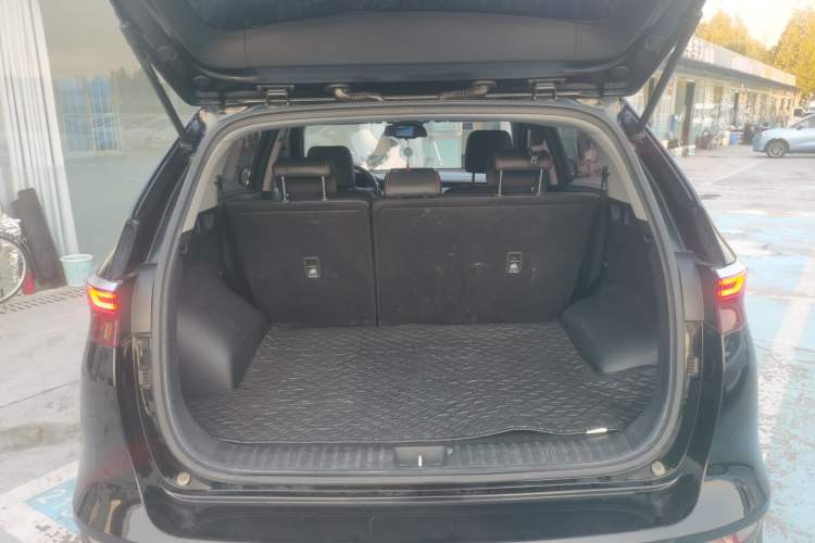 Used Kia KX5 2019 1.6T Automatic Two-Wheel Drive Luxury Edition Trunk