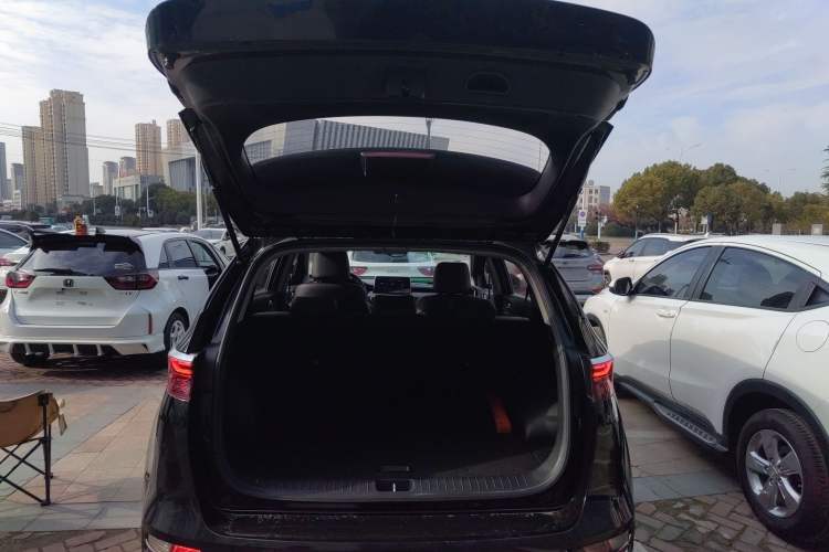 Used Kia KX5 2019 2.0L Automatic 2WD Comfort Edition Trunk