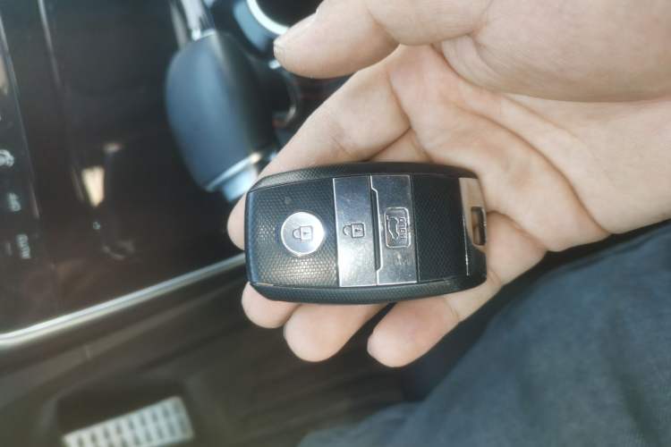 Used Kia KX5 2019 1.6T Automatic Two-Wheel Drive Luxury Edition Vehicle Key