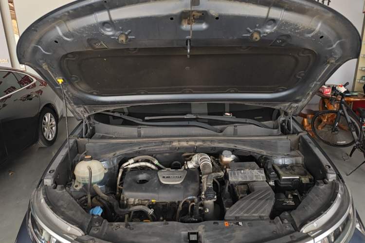 Used Kia KX5 2019 1.6T Automatic Two-Wheel Drive Luxury Edition Engine Bay