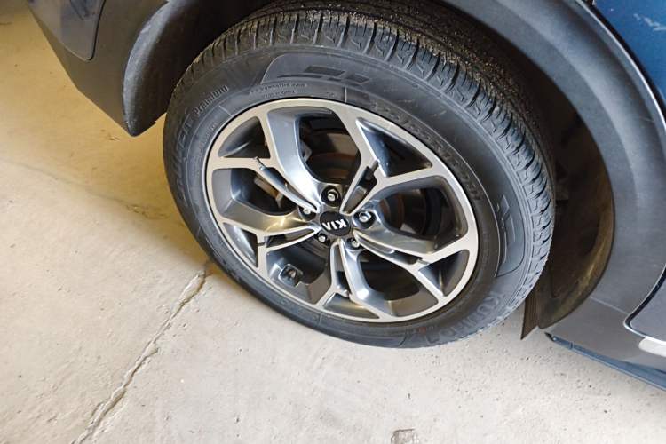 Used Kia KX5 2019 1.6T Automatic Two-Wheel Drive Luxury Edition Exterior 1