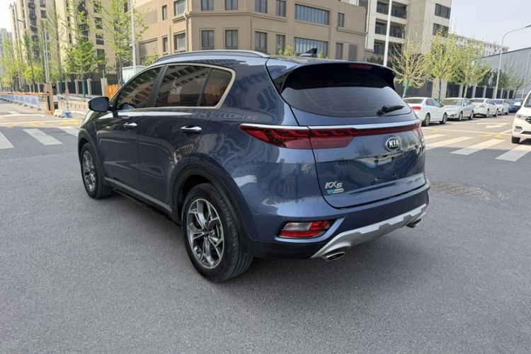 Used Kia KX5 2019 1.6T Automatic Two-Wheel Drive Luxury Edition Exterior 4