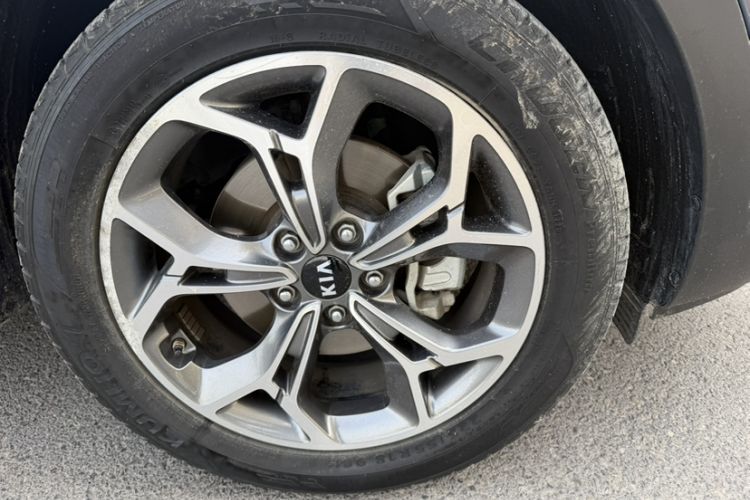Used Kia KX5 2019 1.6T Automatic Two-Wheel Drive Luxury Edition Exterior 8