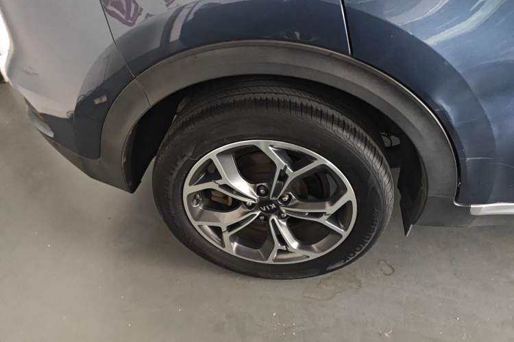 Used Kia KX5 2019 1.6T Automatic Two-Wheel Drive Luxury Edition Exterior 8