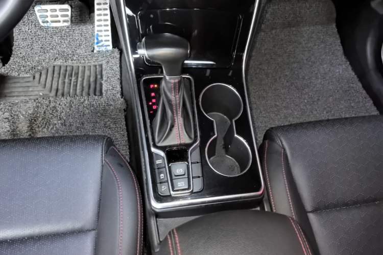 Used Kia KX5 2019 1.6T Automatic Two-Wheel Drive Luxury Edition Gear Lever