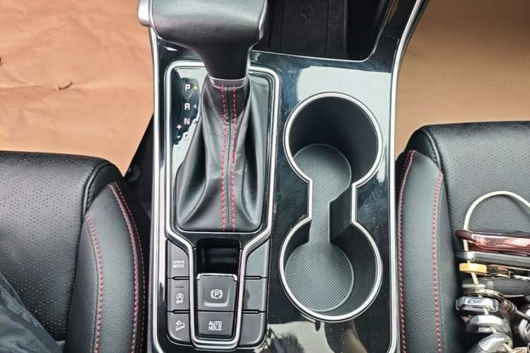 Used Kia KX5 2019 1.6T Automatic Two-Wheel Drive Luxury Edition Gear Lever