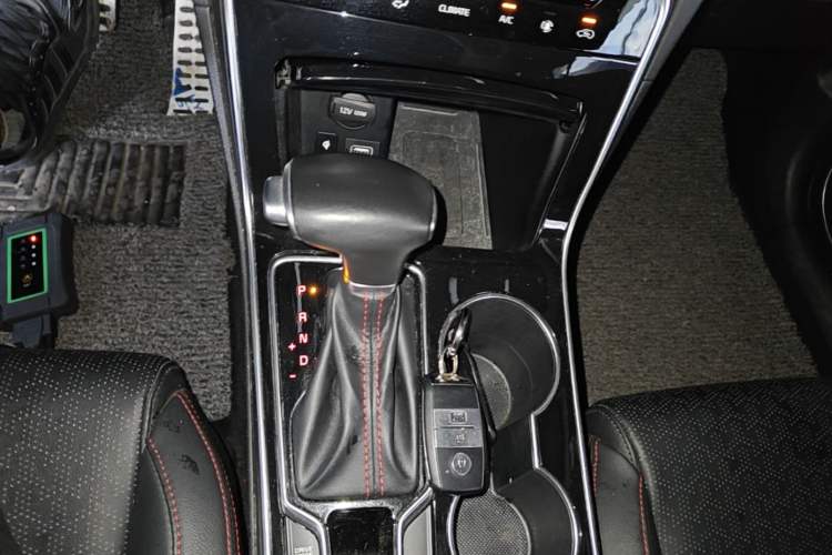 Used Kia KX5 2019 1.6T Automatic Two-Wheel Drive Luxury Edition Gear Lever