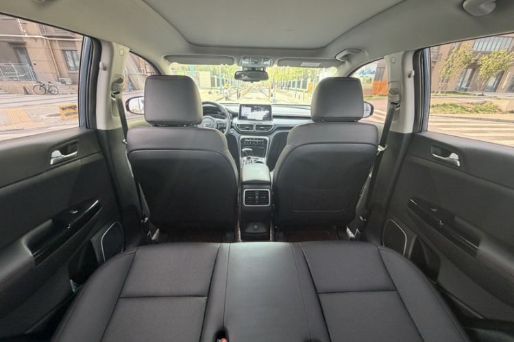 Used Kia KX5 2019 1.6T Automatic Two-Wheel Drive Luxury Edition Interior 3