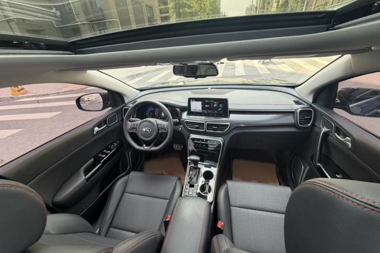 Used Kia KX5 2019 1.6T Automatic Two-Wheel Drive Luxury Edition Interior 5
