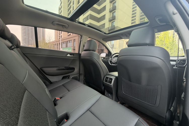 Used Kia KX5 2019 1.6T Automatic Two-Wheel Drive Luxury Edition Interior 7