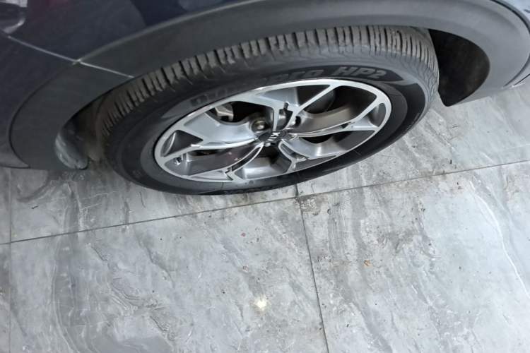 Used Kia KX5 2019 1.6T Automatic Two-Wheel Drive Luxury Edition Left Front Wheel Hub