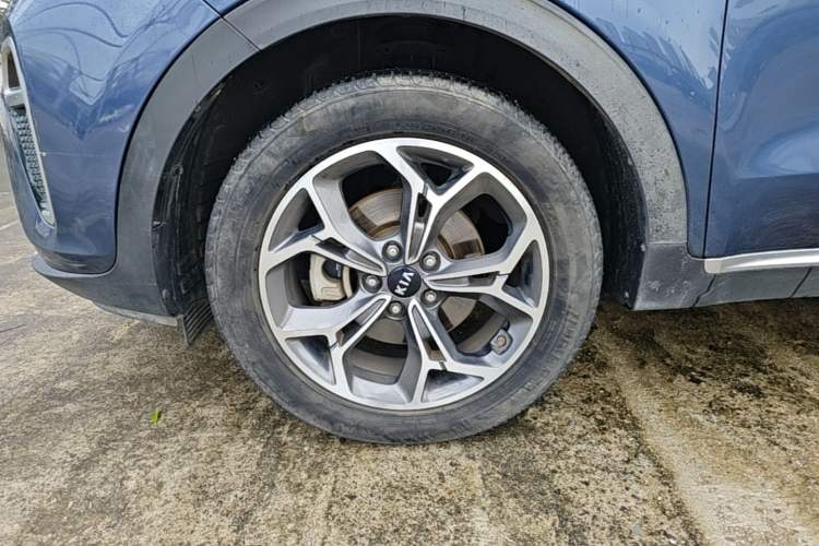 Used Kia KX5 2019 2.0L Automatic 2WD Comfort Edition Left Front Wheel Hub