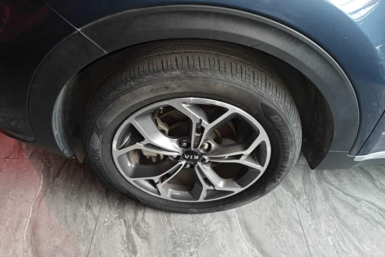 Used Kia KX5 2019 1.6T Automatic Two-Wheel Drive Luxury Edition Left Front Wheel Hub