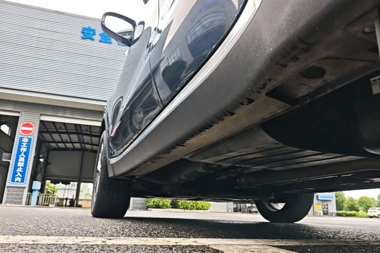 Used Kia KX5 2019 1.6T Automatic Two-Wheel Drive Luxury Edition Left Side Sill