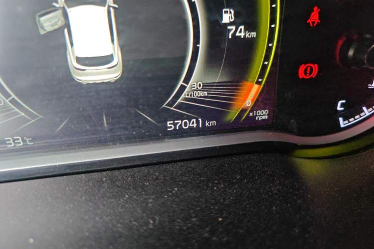 Used Kia KX5 2019 1.6T Automatic Two-Wheel Drive Luxury Edition Odometer Close Up