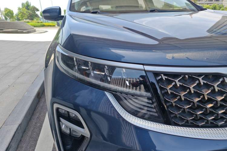 Used Kia KX5 2019 1.6T Automatic Two-Wheel Drive Luxury Edition Right Front Headlight
