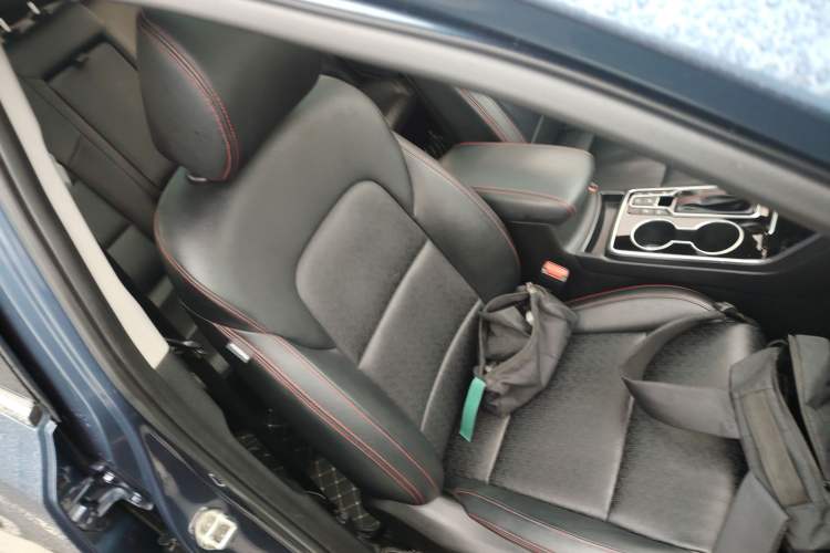 Used Kia KX5 2019 1.6T Automatic Two-Wheel Drive Luxury Edition Right Front Seat