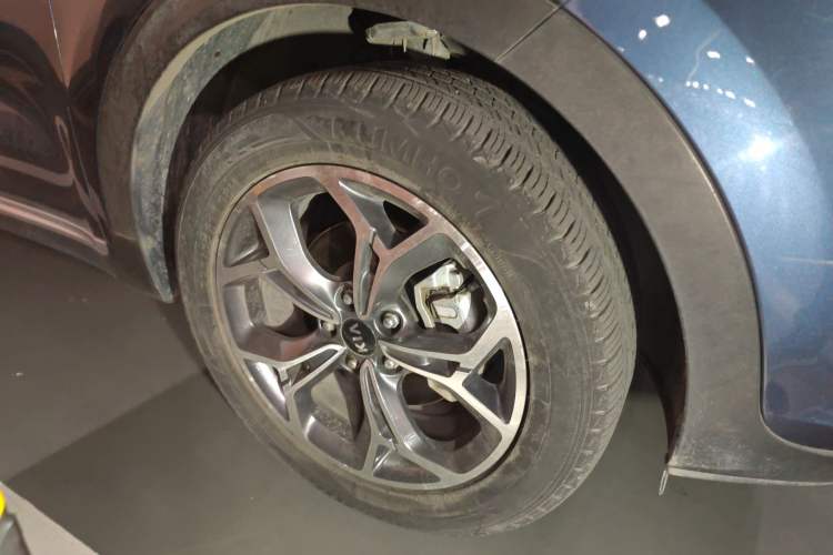 Used Kia KX5 2019 1.6T Automatic Two-Wheel Drive Luxury Edition Right Front Wheel Hub